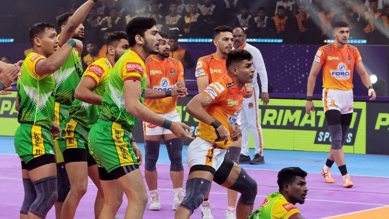 uneri Paltan sail past three-time champions Patna Pirates 