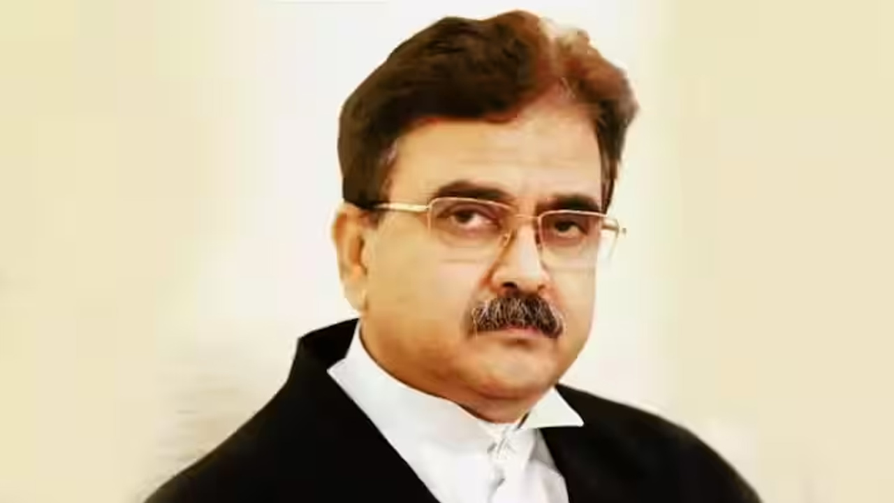 బీజేపీలో చేరేందుకు జాబ్ వదులుకున్న కలకత్తా హైకోర్టు జడ్జి బీజేపీలో చేరేందుకు జాబ్ వదులుకున్న కలకత్తా హైకోర్టు జడ్జి