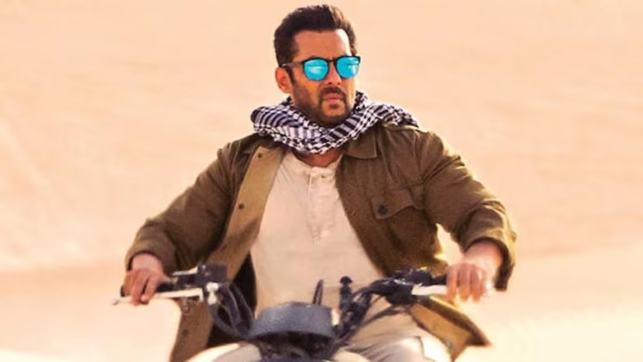Salman Khan : హిట్ కోసం సౌత్ డైరెక్టర్స్నే నమ్ముకుంటున్న నార్త్ హీరోలు.. మొన్న షారుఖ్, నేడు సల్మాన్.. Salman Khan : హిట్ కోసం సౌత్ డైరెక్టర్స్నే నమ్ముకుంటున్న నార్త్ హీరోలు.. మొన్న షారుఖ్, నేడు సల్మాన్..