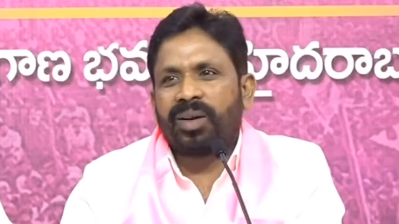 చంద్రబాబు డైరెక్షన్లో సీఎం రేవంత్.. తెలుగుదేశం మాస్క్తో కాంగ్రెస్ ప్రభుత్వం: ఎర్రోళ్ల శ్రీనివాస్ చంద్రబాబు డైరెక్షన్లో సీఎం రేవంత్.. తెలుగుదేశం మాస్క్తో కాంగ్రెస్ ప్రభుత్వం: ఎర్రోళ్ల శ్రీనివాస్