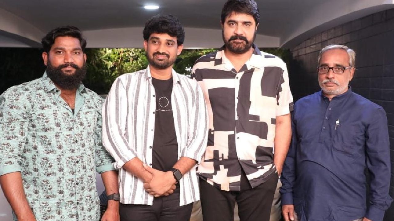 Ananya : హారర్ మూవీ ‘అనన్య’ ప్రమోషన్స్ కోసం శ్రీకాంత్.. రిలీజ్ అప్పుడే.. Ananya : హారర్ మూవీ ‘అనన్య’ ప్రమోషన్స్ కోసం శ్రీకాంత్.. రిలీజ్ అప్పుడే..