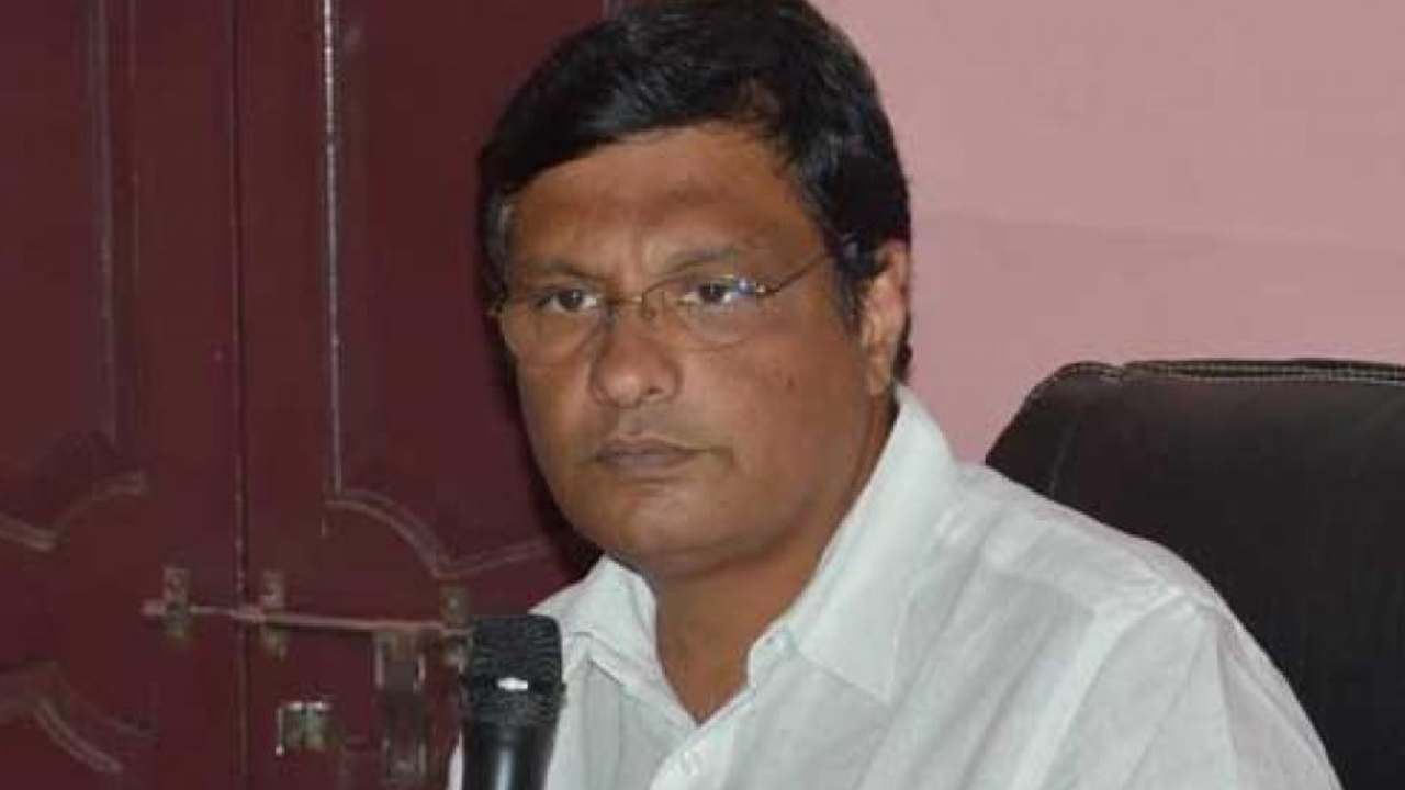 ఖమ్మం పార్లమెంట్ నియోజకవర్గంలో పోటీపై జలగం వెంకట్రావ్ కీలక వ్యాఖ్యలు ఖమ్మం పార్లమెంట్ నియోజకవర్గంలో పోటీపై జలగం వెంకట్రావ్ కీలక వ్యాఖ్యలు