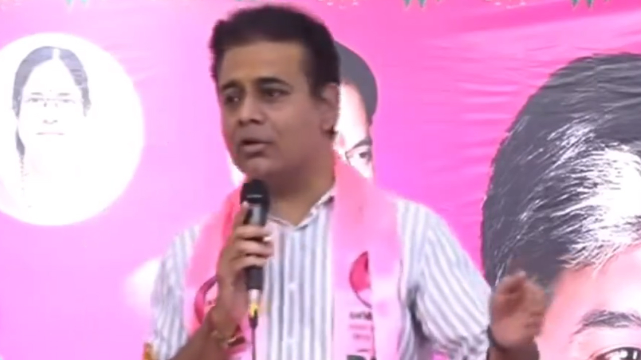 లోక్సభ ఎన్నికల తర్వాత బీజేపీలో చేరే మొదటి వ్యక్తి రేవంత్: కేటీఆర్ లోక్సభ ఎన్నికల తర్వాత బీజేపీలో చేరే మొదటి వ్యక్తి రేవంత్: కేటీఆర్
