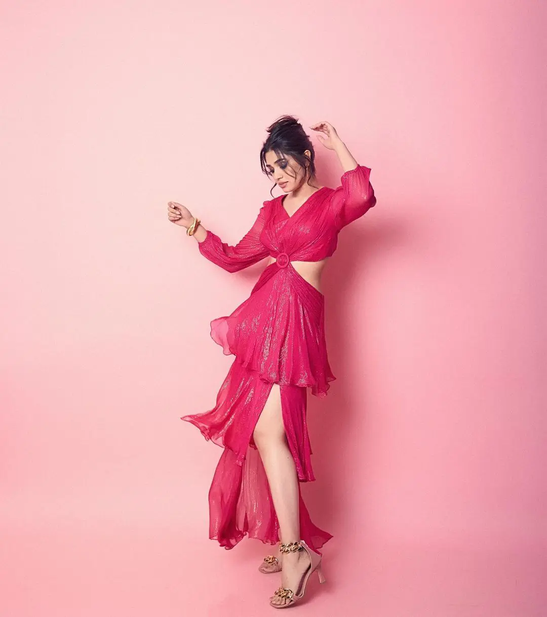 Krithi Shetty Shines in Pink Dress