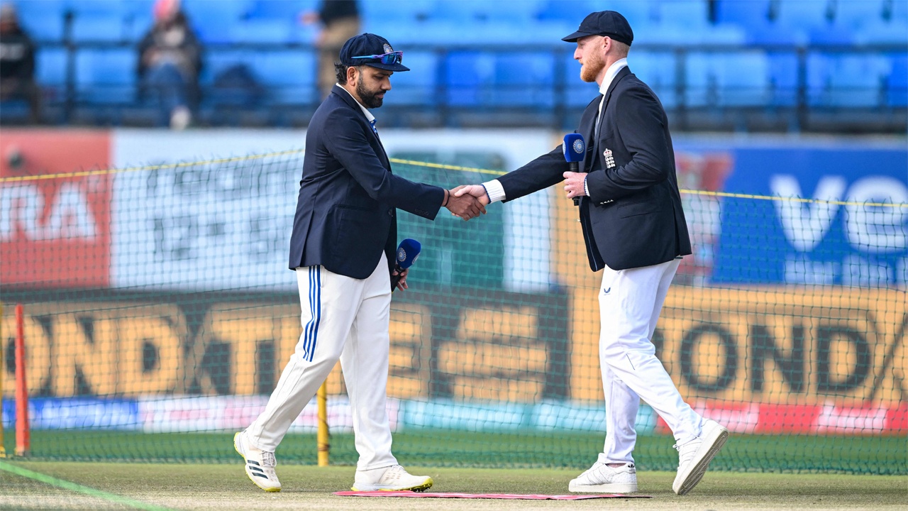 IND vs ENG 5th Test : ముగిసిన తొలి రోజు ఆట.. భారత్ 135/1 IND vs ENG 5th Test : ముగిసిన తొలి రోజు ఆట.. భారత్ 135/1