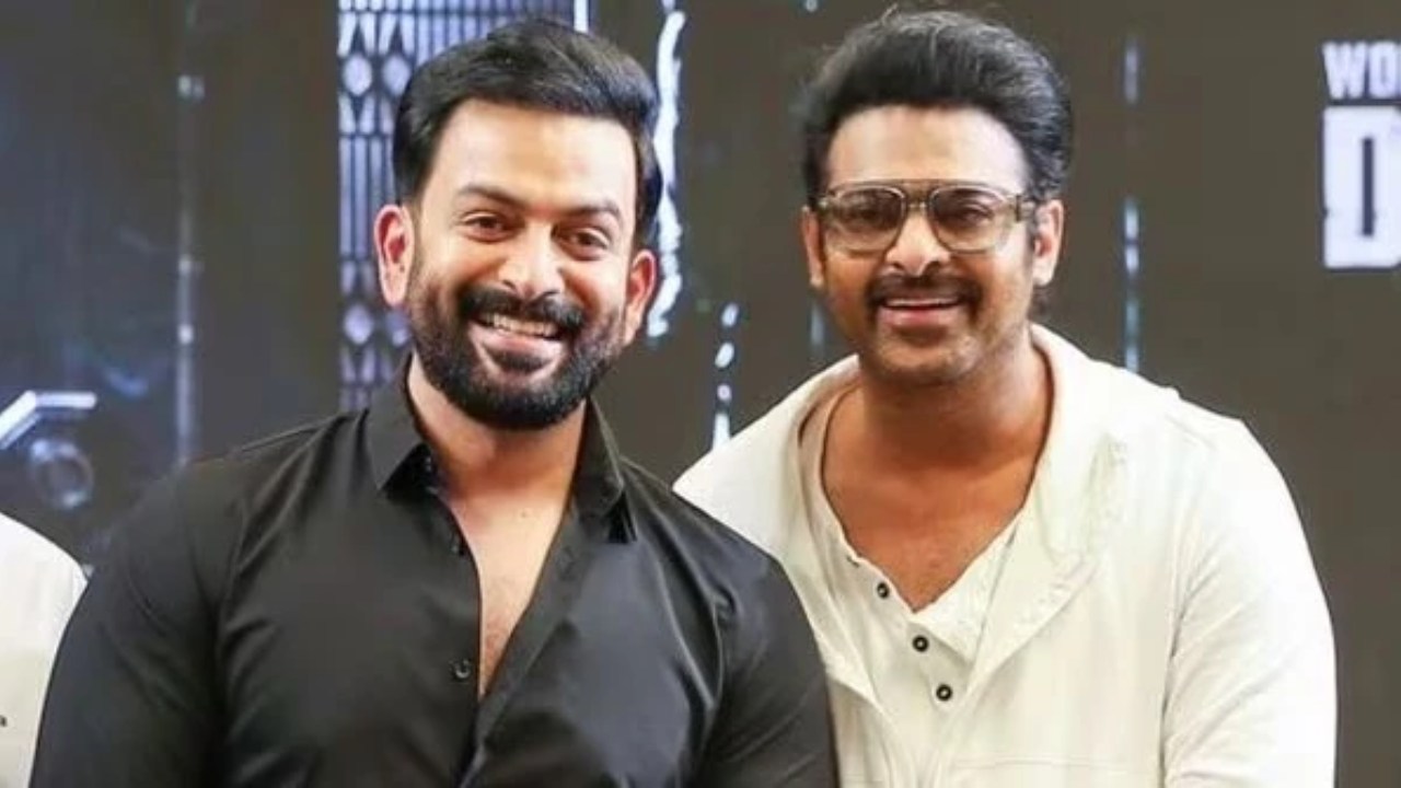 Prabhas : ఫృధ్వీరాజ్ దర్శకత్వంలో ప్రభాస్.. సలార్ 2లో ప్రభాస్ డైలాగ్స్.. Prabhas : ఫృధ్వీరాజ్ దర్శకత్వంలో ప్రభాస్.. సలార్ 2లో ప్రభాస్ డైలాగ్స్..