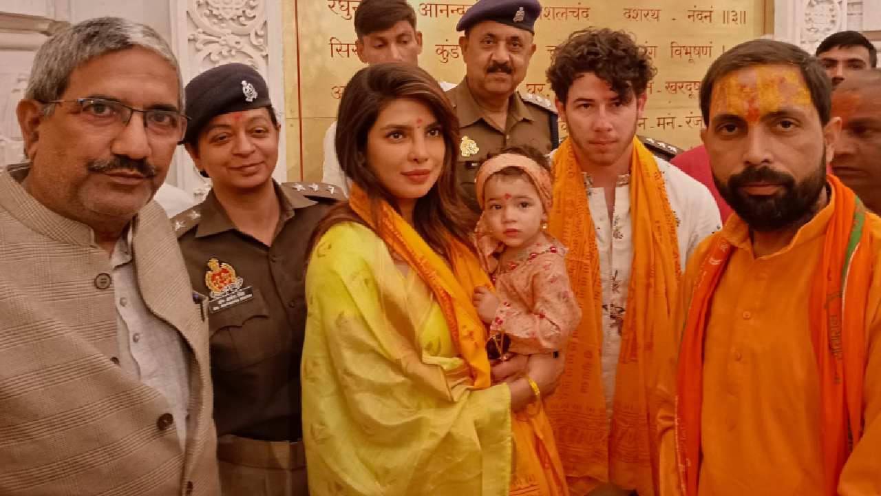 Priyanka Chopra : అయోధ్య రామ మందిరంలో.. ప్రియాంక చోప్రా కుటుంబం సందడి.. Priyanka Chopra : అయోధ్య రామ మందిరంలో.. ప్రియాంక చోప్రా కుటుంబం సందడి..