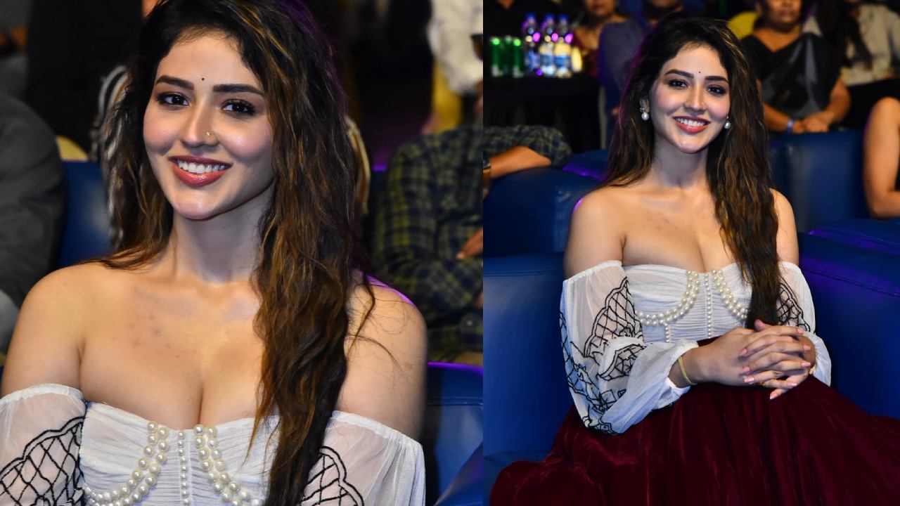 Priyanka Jawalkar: మెస్మరైజ్ చేస్తున్న ప్రియాంక జవాల్కర్ పరువాలు..