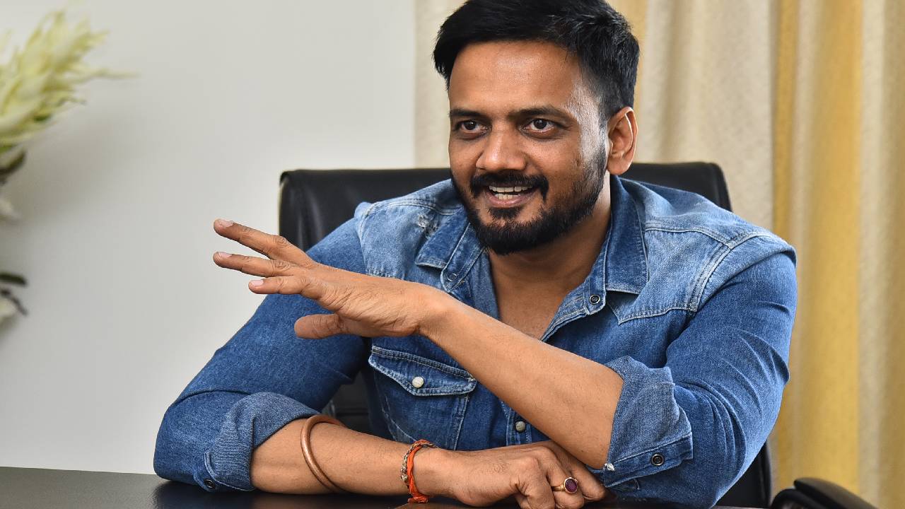 Vey Dharuvey : వెయ్ దరువెయ్.. సాయిరామ్ శంకర్ రీ ఎంట్రీ.. ఎక్స్ క్లుజివ్ ఇంటర్వ్యూ.. Vey Dharuvey : వెయ్ దరువెయ్.. సాయిరామ్ శంకర్ రీ ఎంట్రీ.. ఎక్స్ క్లుజివ్ ఇంటర్వ్యూ..