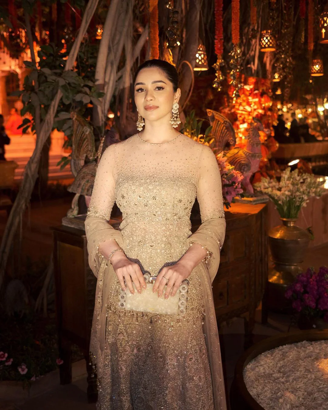 Sara Tendulkar shares her new Photos in instagram