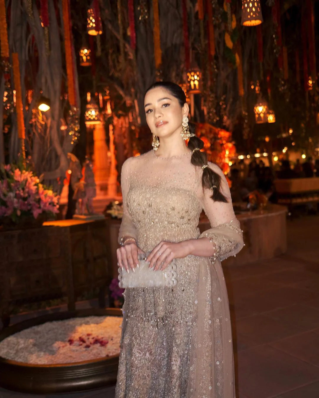 Sara Tendulkar shares her new Photos in instagram