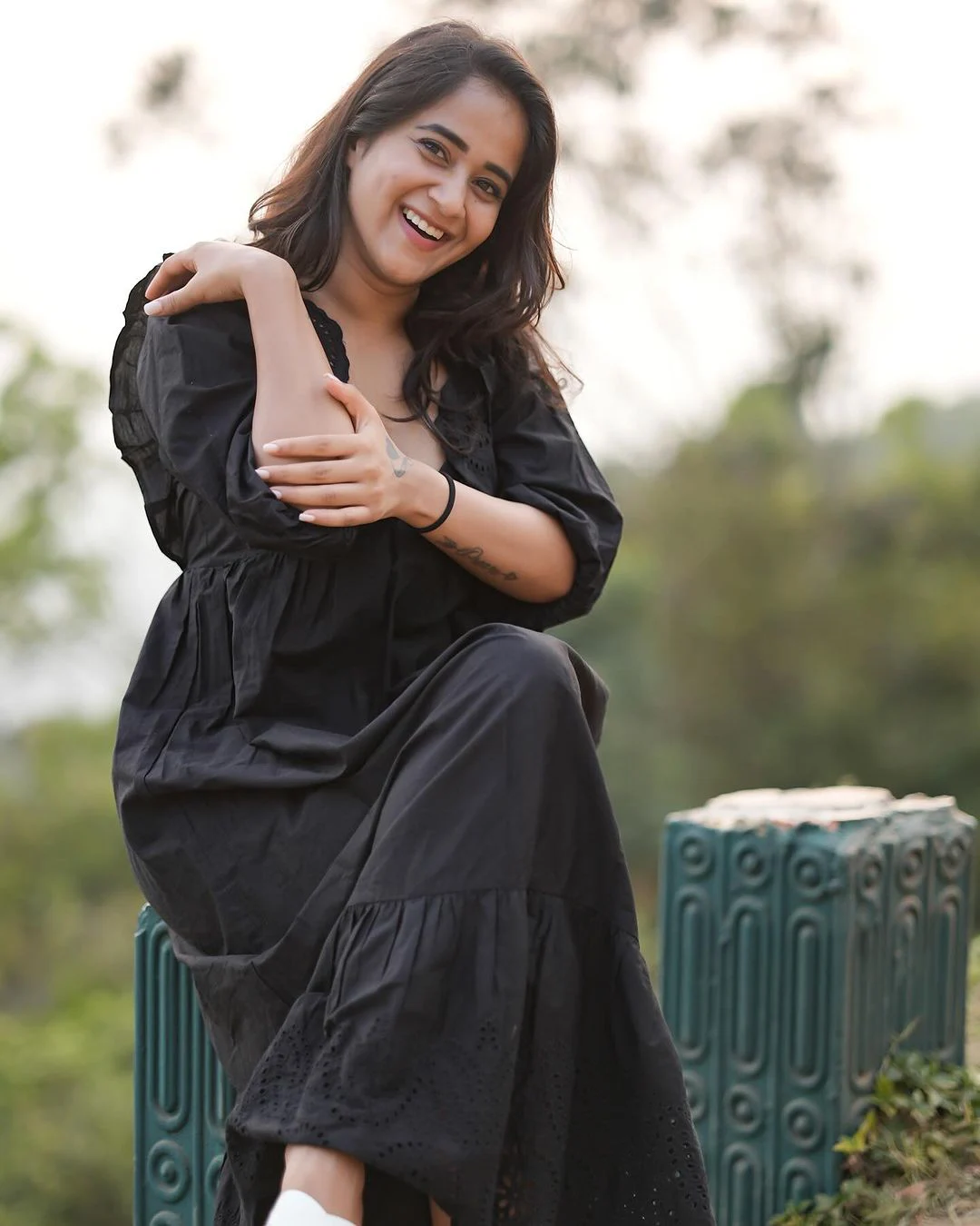 Telugu Youtuber Deepthi Sunaina Sizzling Photoshoot In morning light