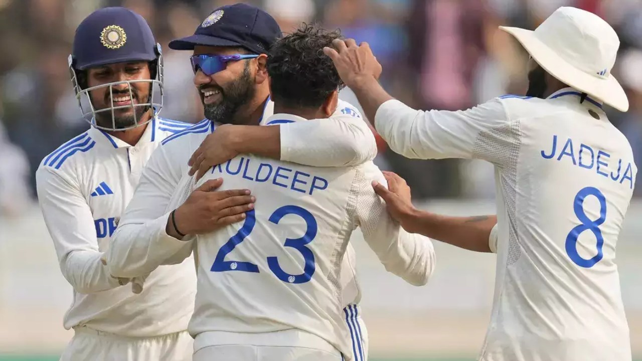 బీసీసీఐ టెస్ట్ క్రికెట్ ఇన్సెంటివ్ స్కీం ద్వారా ఒక్కో ప్లేయర్ సంపాదన ఎంత పెరగనుందో తెలుసా? బీసీసీఐ టెస్ట్ క్రికెట్ ఇన్సెంటివ్ స్కీం ద్వారా ఒక్కో ప్లేయర్ సంపాదన ఎంత పెరగనుందో తెలుసా?