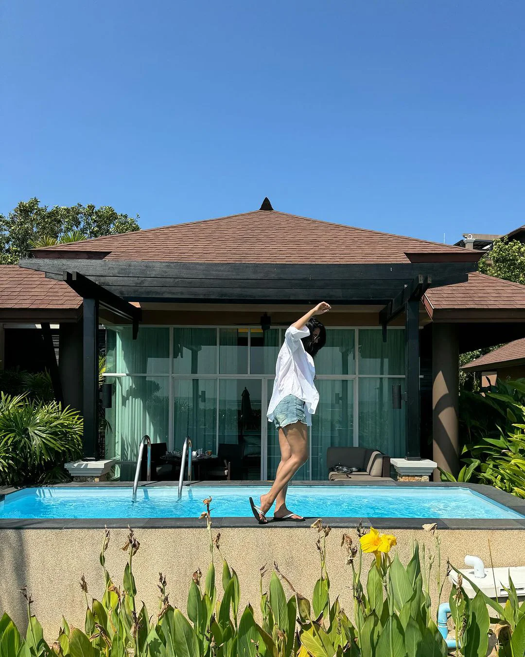 Tollywood Actress Meenaakshi Chaudhary enjoying vacation photos
