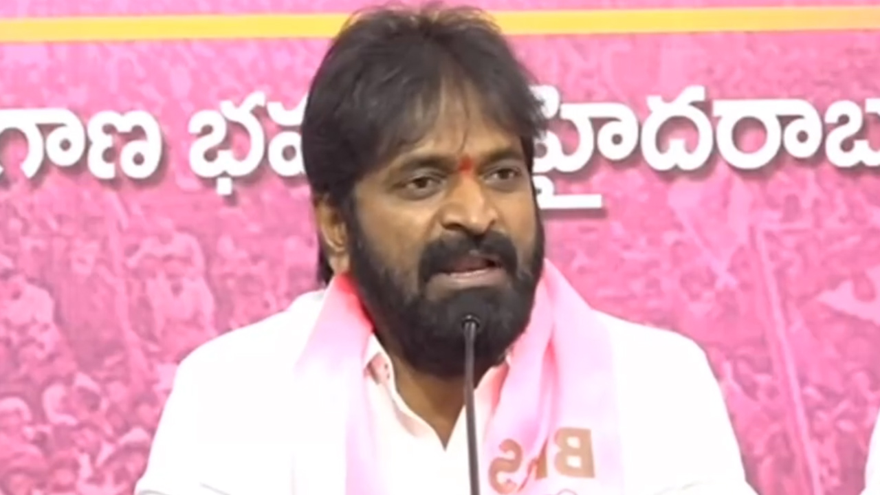 బీజేపీలో చేరడం లేదు.. అసత్య ప్రచారం చేస్తే చర్యలు తప్పవు: శ్రీనివాస్ గౌడ్ బీజేపీలో చేరడం లేదు.. అసత్య ప్రచారం చేస్తే చర్యలు తప్పవు: శ్రీనివాస్ గౌడ్