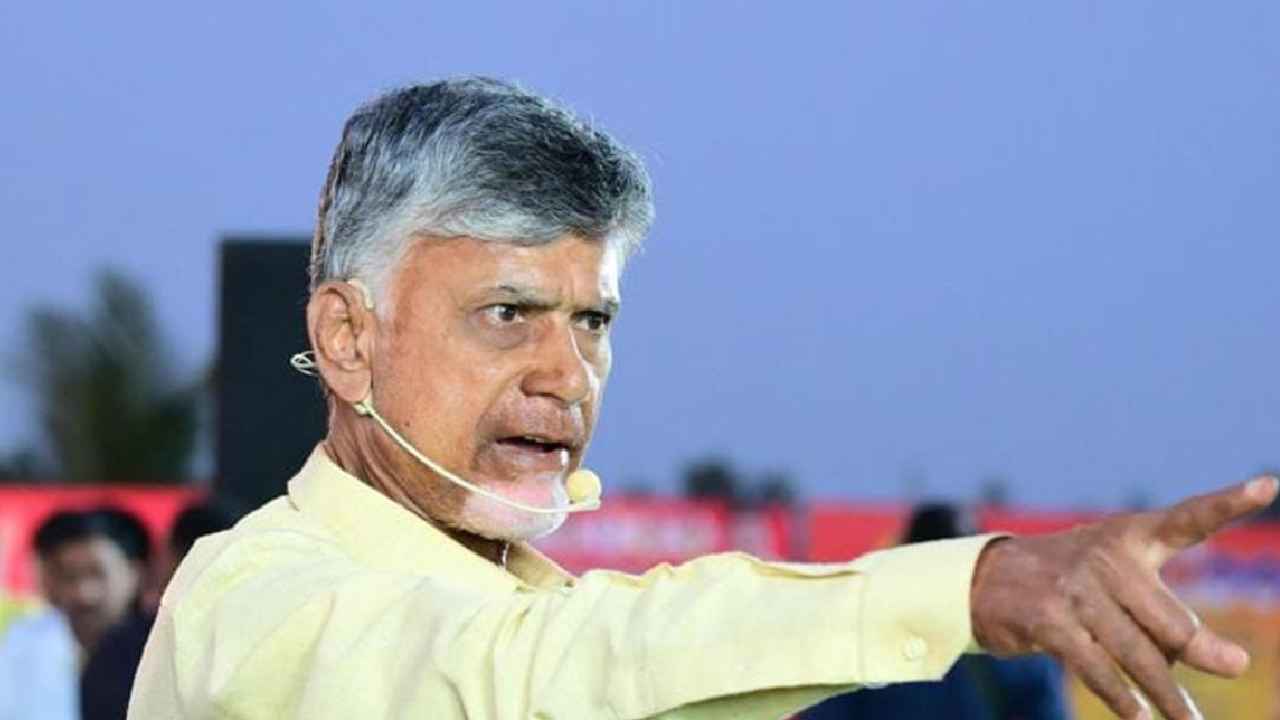 Ycp Complaint : చంద్రబాబు, నాగబాబుపై సీఈవోకు వైసీపీ ఫిర్యాదు Ycp Complaint : చంద్రబాబు, నాగబాబుపై సీఈవోకు వైసీపీ ఫిర్యాదు