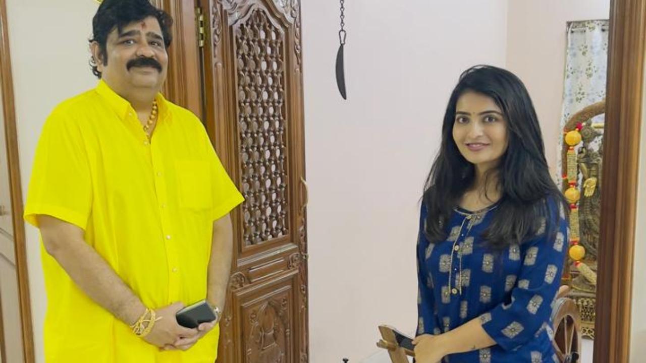 Ananya Nagalla : ‘తంత్ర’ రిలీజ్ ముందు.. వేణుస్వామిని కలిసిన అనన్య నాగళ్ళ.. ఏం స్పెషల్ పూజలు చేశారో? Ananya Nagalla : ‘తంత్ర’ రిలీజ్ ముందు.. వేణుస్వామిని కలిసిన అనన్య నాగళ్ళ.. ఏం స్పెషల్ పూజలు చేశారో?