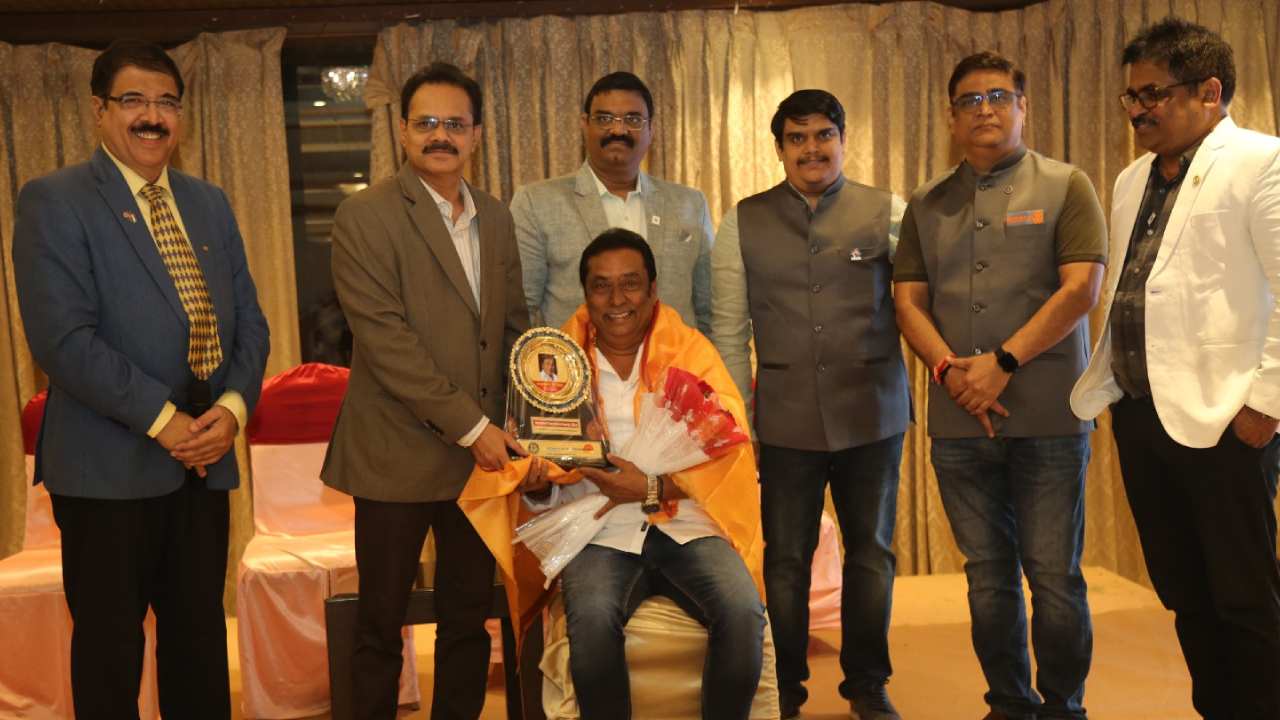 Kadambari Kiran : కాదంబరి కిరణ్ ‘మనం సైతం’ సేవలకు అవార్డు.. Kadambari Kiran : కాదంబరి కిరణ్ ‘మనం సైతం’ సేవలకు అవార్డు..