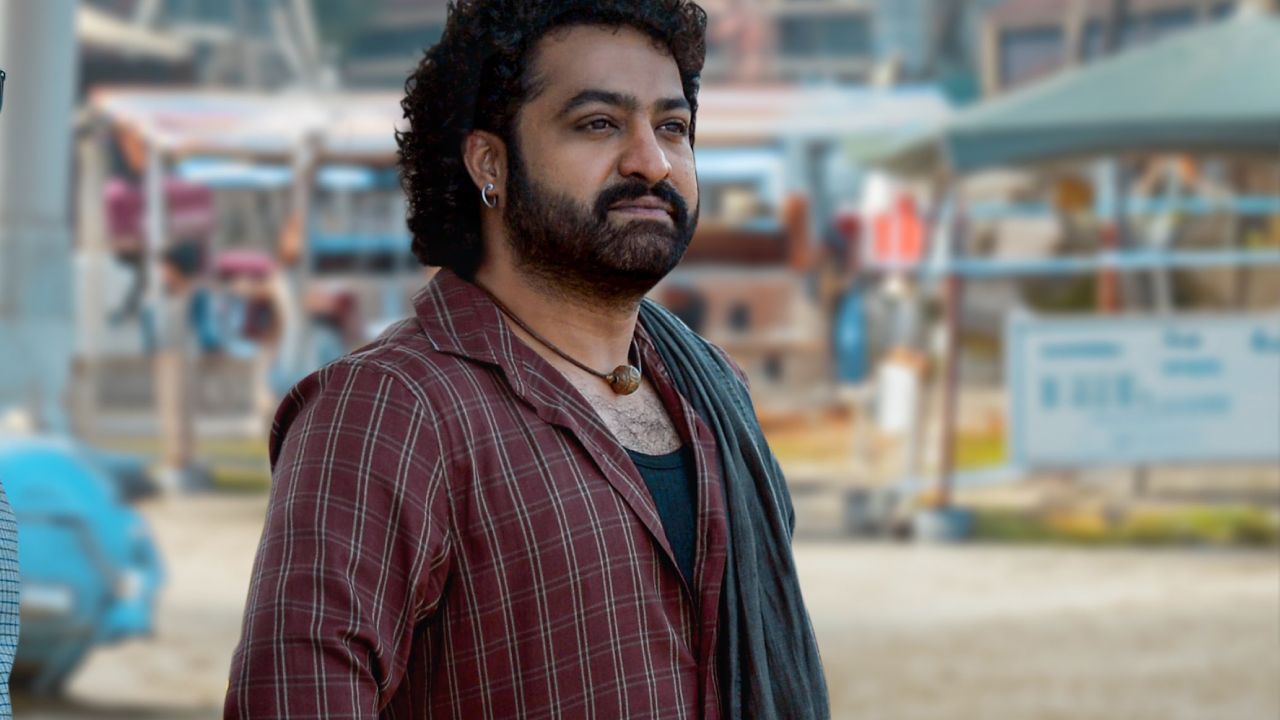 NTR : ఎన్టీఆర్ డూప్ లేకుండా ఆ సినిమాలో యాక్షన్ సీన్స్ చేస్తున్నారా? NTR : ఎన్టీఆర్ డూప్ లేకుండా ఆ సినిమాలో యాక్షన్ సీన్స్ చేస్తున్నారా?