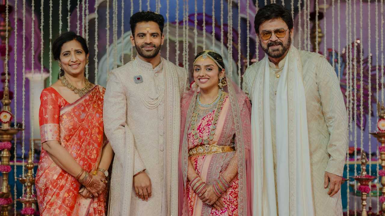 Venkatesh : సింపుల్గా వెంకీమామ రెండో కూతురి పెళ్లి.. వరుడు ఎవరో తెలుసా? Venkatesh : సింపుల్గా వెంకీమామ రెండో కూతురి పెళ్లి.. వరుడు ఎవరో తెలుసా?