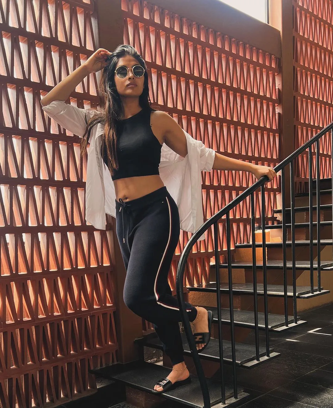 Actress Divi Vadthya new Photos gone viral