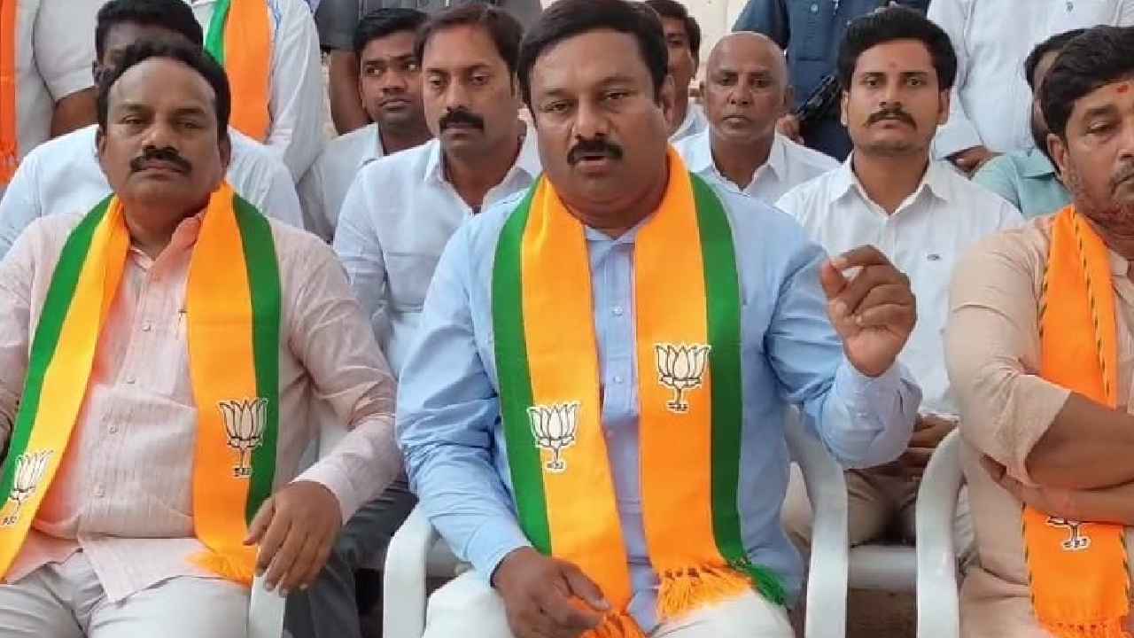 Alleti Maheshwar Reddy : ముస్లిం రిజర్వేషన్లు ఇచ్చి వాళ్లకు అన్యాయం చేసింది వాస్తవం కాదా?- కాంగ్రెస్ పై బీజేపీ ఎమ్మెల్యే ఫైర్ Alleti Maheshwar Reddy : ముస్లిం రిజర్వేషన్లు ఇచ్చి వాళ్లకు అన్యాయం చేసింది వాస్తవం కాదా?- కాంగ్రెస్ పై బీజేపీ ఎమ్మెల్యే ఫైర్
