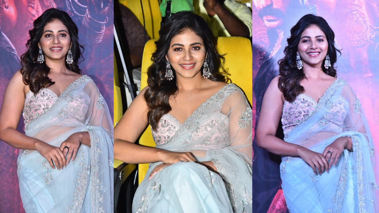 Anjali : చీరకట్టులో మెరిసిపోతూ అలరిస్తున్న అంజలి..