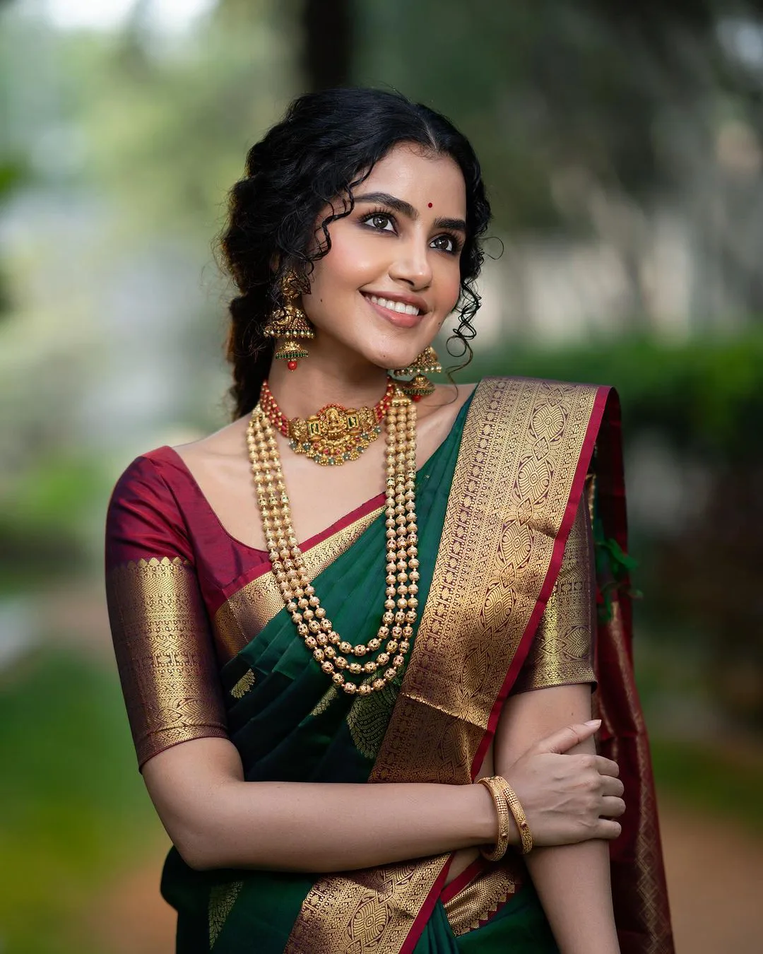Anupama Parameswaran Traditional Looks in Saree