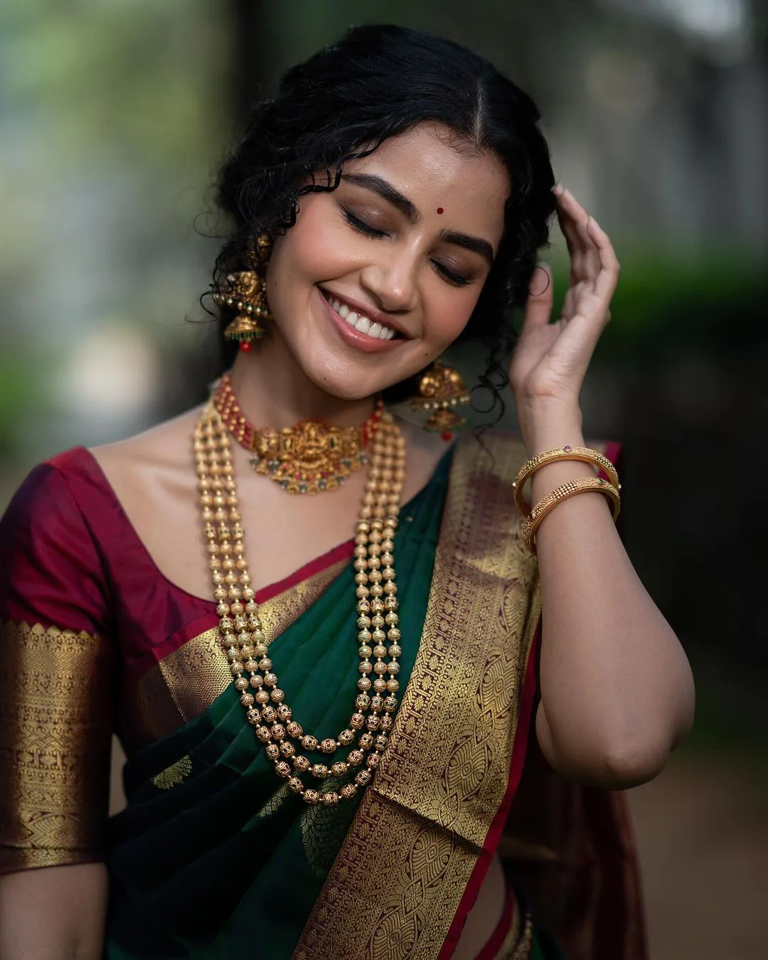 Anupama Parameswaran Traditional Looks in Saree