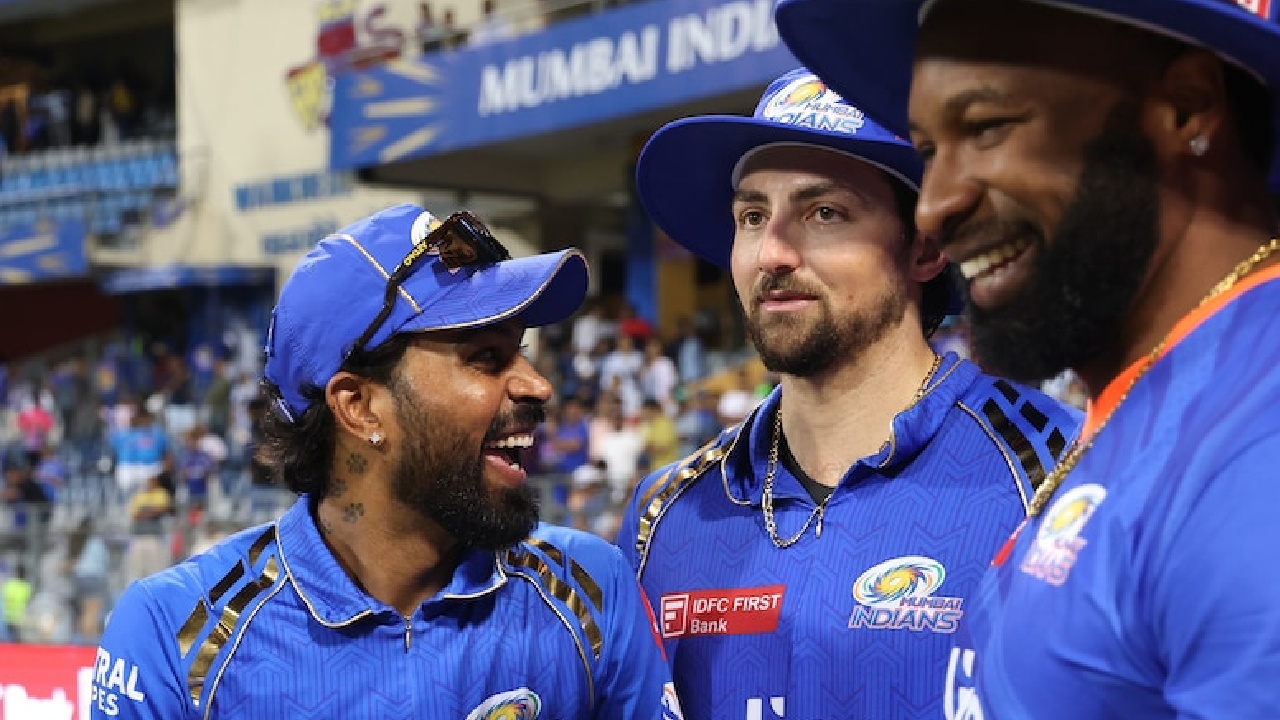 IPL 2024 : డీఆర్ఎస్ వివాదం.. ముంబై ఇండియన్స్కు బిగ్ షాక్ ఇచ్చిన బీసీసీఐ IPL 2024 : డీఆర్ఎస్ వివాదం.. ముంబై ఇండియన్స్కు బిగ్ షాక్ ఇచ్చిన బీసీసీఐ