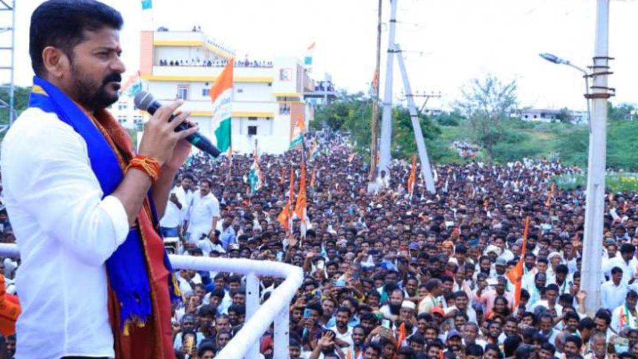 CM Revanth Reddy : మల్కాజిగిరి పార్లమెంట్ నియోజకవర్గంలో సీఎం రేవంత్ రెడ్డి రోడ్ షో.. పూర్తి షెడ్యూల్ ఇలా.. CM Revanth Reddy : మల్కాజిగిరి పార్లమెంట్ నియోజకవర్గంలో సీఎం రేవంత్ రెడ్డి రోడ్ షో.. పూర్తి షెడ్యూల్ ఇలా..