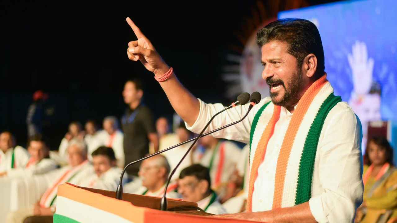 CM Revanth Reddy : జీవన్ రెడ్డికి కేంద్ర మంత్రి పదవి ఇప్పించే బాధ్యత నాది- సీఎం రేవంత్ రెడ్డి కీలక వ్యాఖ్యలు CM Revanth Reddy : జీవన్ రెడ్డికి కేంద్ర మంత్రి పదవి ఇప్పించే బాధ్యత నాది- సీఎం రేవంత్ రెడ్డి కీలక వ్యాఖ్యలు