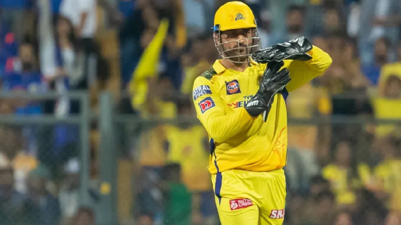 Dhoni Review System : అంపైర్ వైడ్ ఇచ్చాడు.. తలా రివ్యూ తీసుకున్నాడు.. ట్రెండింగ్లో ధోని రివ్యూ సిస్టమ్.. Dhoni Review System : అంపైర్ వైడ్ ఇచ్చాడు.. తలా రివ్యూ తీసుకున్నాడు.. ట్రెండింగ్లో ధోని రివ్యూ సిస్టమ్..