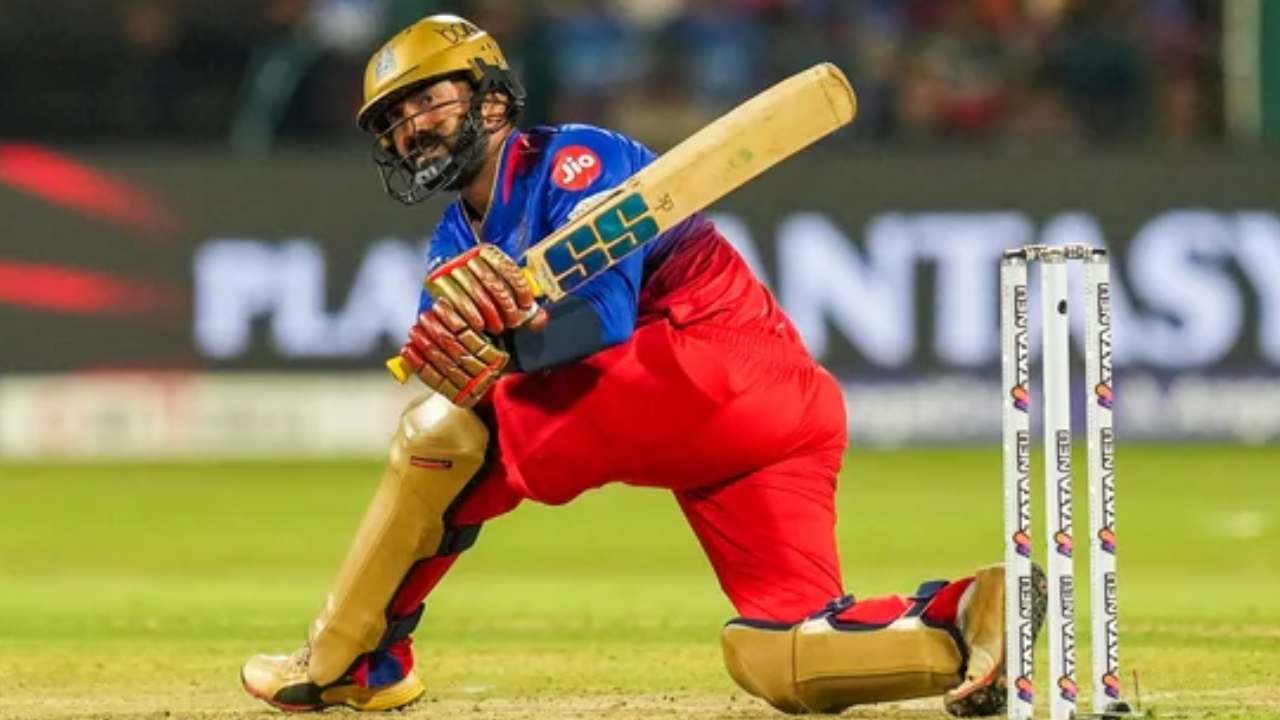 Dinesh Karthik : టీ20 ప్రపంచకప్ జట్టులో దినేశ్ కార్తీక్ ఎంపికపై క్లారిటీ వచ్చినట్లేనా..! కార్తీక్ ఏమన్నారంటే? Dinesh Karthik : టీ20 ప్రపంచకప్ జట్టులో దినేశ్ కార్తీక్ ఎంపికపై క్లారిటీ వచ్చినట్లేనా..! కార్తీక్ ఏమన్నారంటే?