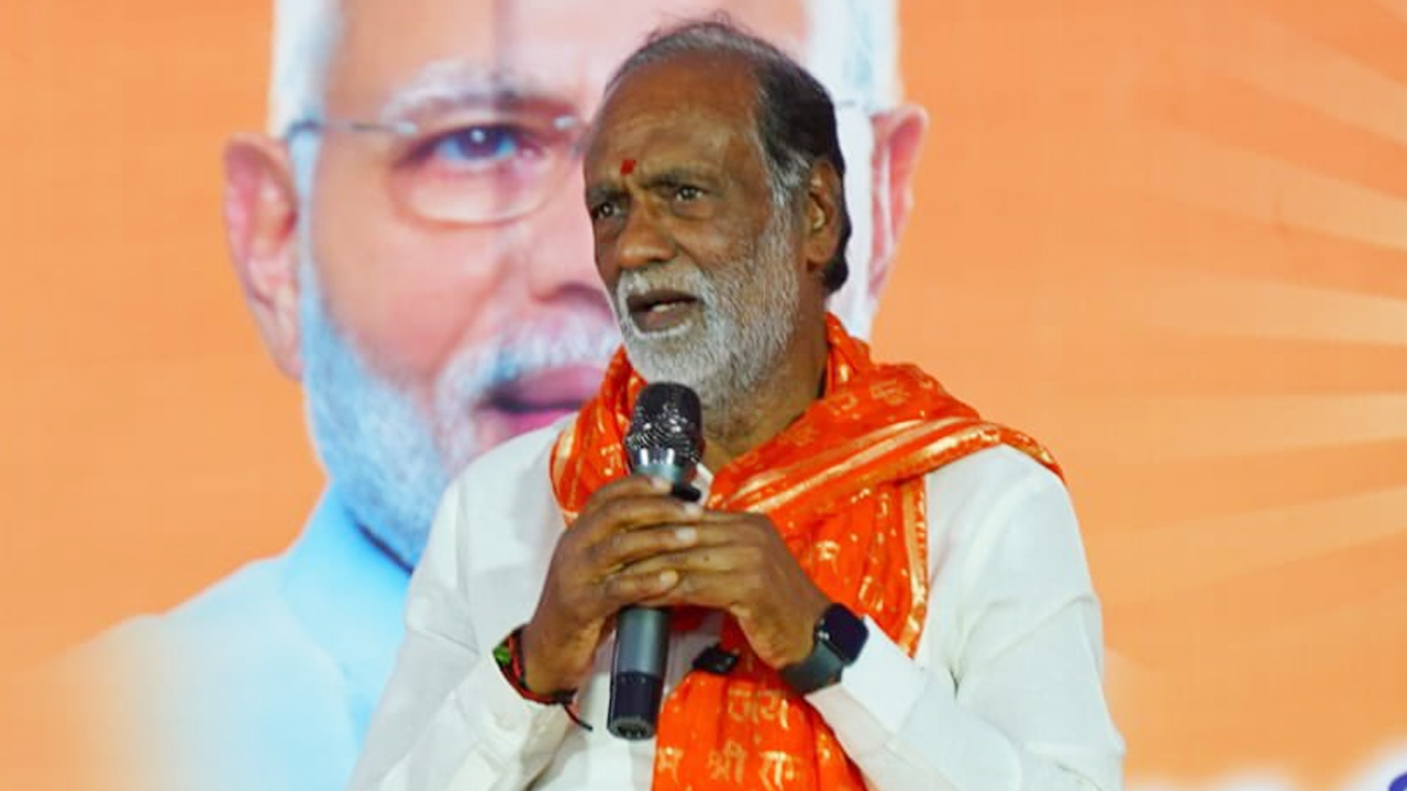 బీఆర్ఎస్ పనైపోయింది.. రేవంత్ రెడ్డి మాటలు ప్రజలు నమ్మరు: ఎంపీ లక్షణ్ బీఆర్ఎస్ పనైపోయింది.. రేవంత్ రెడ్డి మాటలు ప్రజలు నమ్మరు: ఎంపీ లక్షణ్