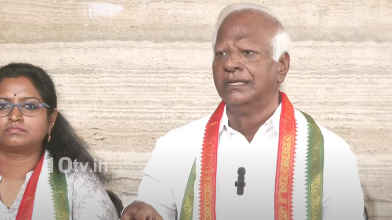 ఎర్రబెల్లి దయాకర్, పల్లా రాజేశ్వర్కు కడియం శ్రీహరి స్ట్రాంట్ కౌంటర్ ఎర్రబెల్లి దయాకర్, పల్లా రాజేశ్వర్కు కడియం శ్రీహరి స్ట్రాంట్ కౌంటర్