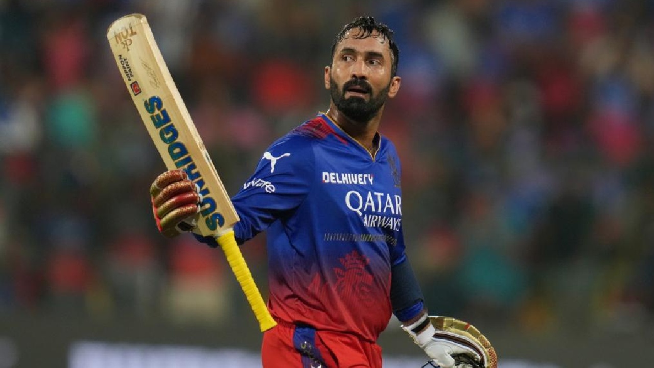 Dinesh Karthik : ఐపీఎల్లో దినేశ్ కార్తీక్ అరుదైన ఘనత.. ధోని, రోహిత్ తరువాత అతనే.. Dinesh Karthik : ఐపీఎల్లో దినేశ్ కార్తీక్ అరుదైన ఘనత.. ధోని, రోహిత్ తరువాత అతనే..