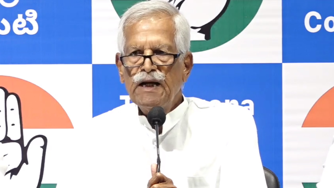 కాంగ్రెస్ తెచ్చిన కరువు అని అబద్ధాలు ప్రచారం.. బీఆర్ఎస్పై కోదండరెడ్డి ఫైర్ కాంగ్రెస్ తెచ్చిన కరువు అని అబద్ధాలు ప్రచారం.. బీఆర్ఎస్పై కోదండరెడ్డి ఫైర్