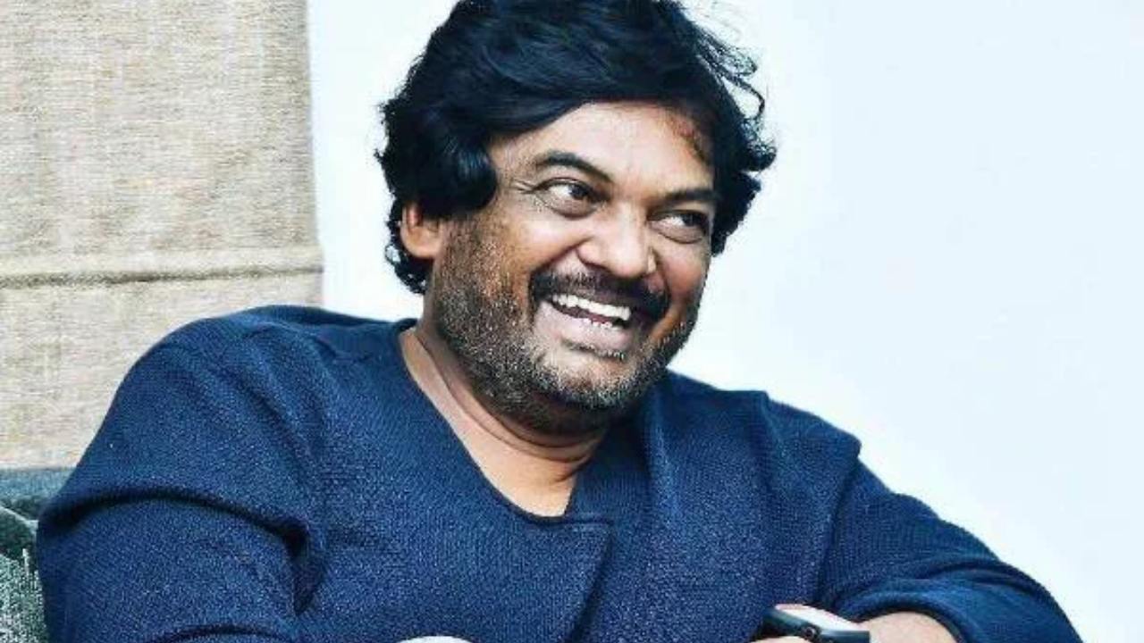 Puri Musings : అక్కడ కరెంట్ కూడా ఉండదు.. 18వ శతాబ్దం జీవన శైలితోనే.. పూరి చెప్పిన ఆ ప్రజలు ఎవరు..? Puri Musings : అక్కడ కరెంట్ కూడా ఉండదు.. 18వ శతాబ్దం జీవన శైలితోనే.. పూరి చెప్పిన ఆ ప్రజలు ఎవరు..?
