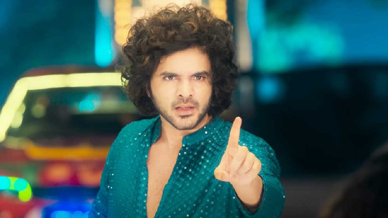Tillu Square Collections : అమెరికాలో టిల్లు గాడి డీజే సౌండ్ గట్టిగా మోగుతుందిగా.. మూడు రోజుల కలెక్షన్స్ ఎంతంటే..! Tillu Square Collections : అమెరికాలో టిల్లు గాడి డీజే సౌండ్ గట్టిగా మోగుతుందిగా.. మూడు రోజుల కలెక్షన్స్ ఎంతంటే..!