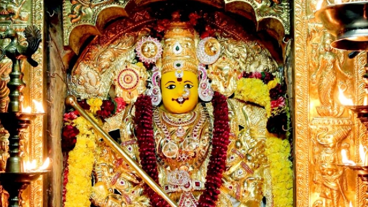 Indrakeeladri : ఇంద్రకీలాద్రి పై ఈ నెల 9 నుంచి ఆధ్యాత్మిక ఉత్సవాలు Indrakeeladri : ఇంద్రకీలాద్రి పై ఈ నెల 9 నుంచి ఆధ్యాత్మిక ఉత్సవాలు