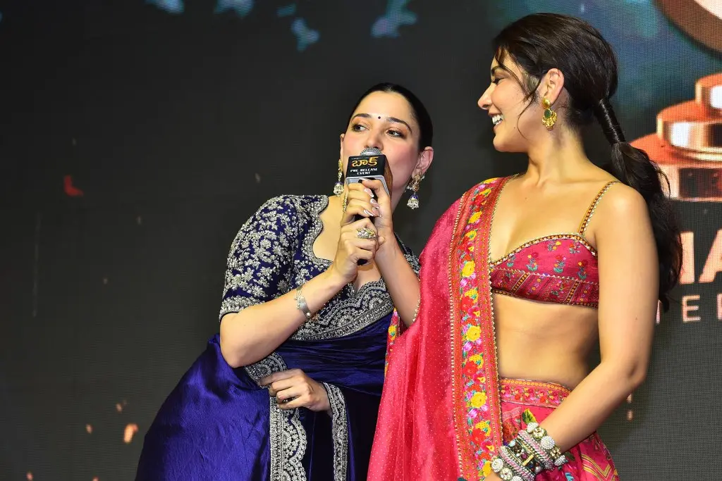 Tamannaah Raashii Khanna Shines in Baak Pre Release Event
