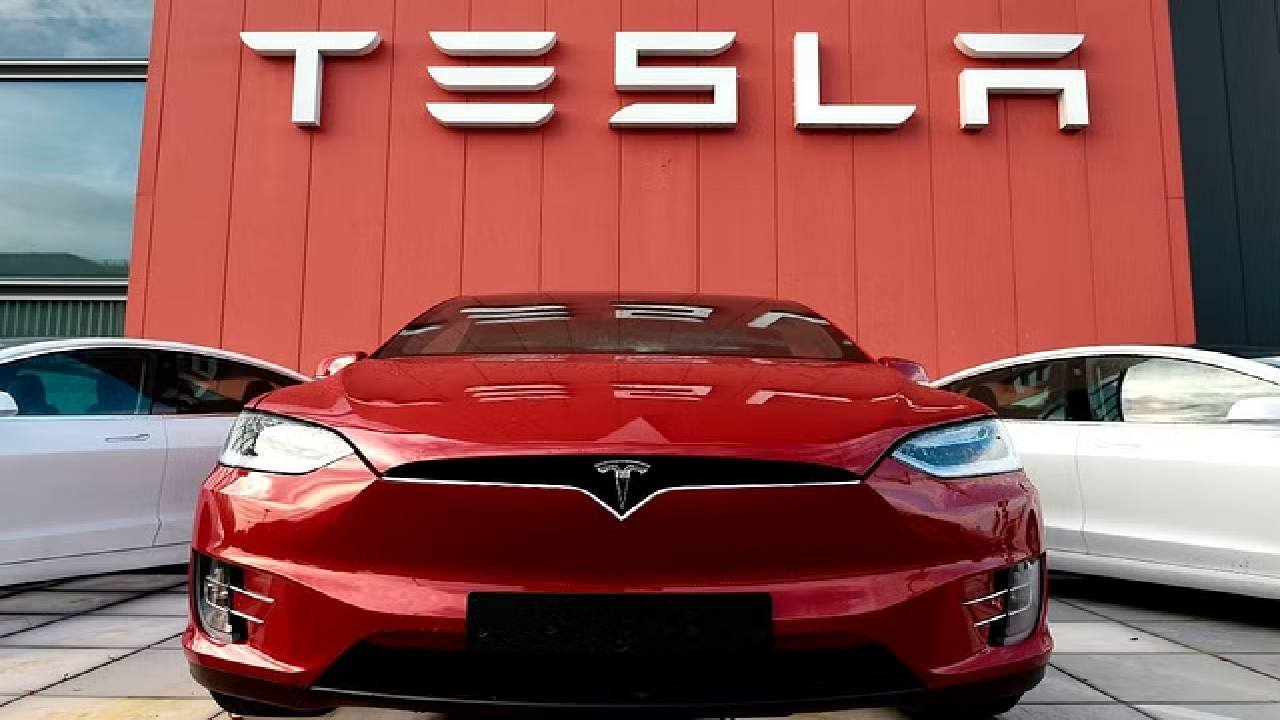 Tesla: భారత్కు టెస్లా కార్ల ఎగుమతి కోసం ఆ కంపెనీ ఏం చేస్తోందో తెలుసా? Tesla: భారత్కు టెస్లా కార్ల ఎగుమతి కోసం ఆ కంపెనీ ఏం చేస్తోందో తెలుసా?
