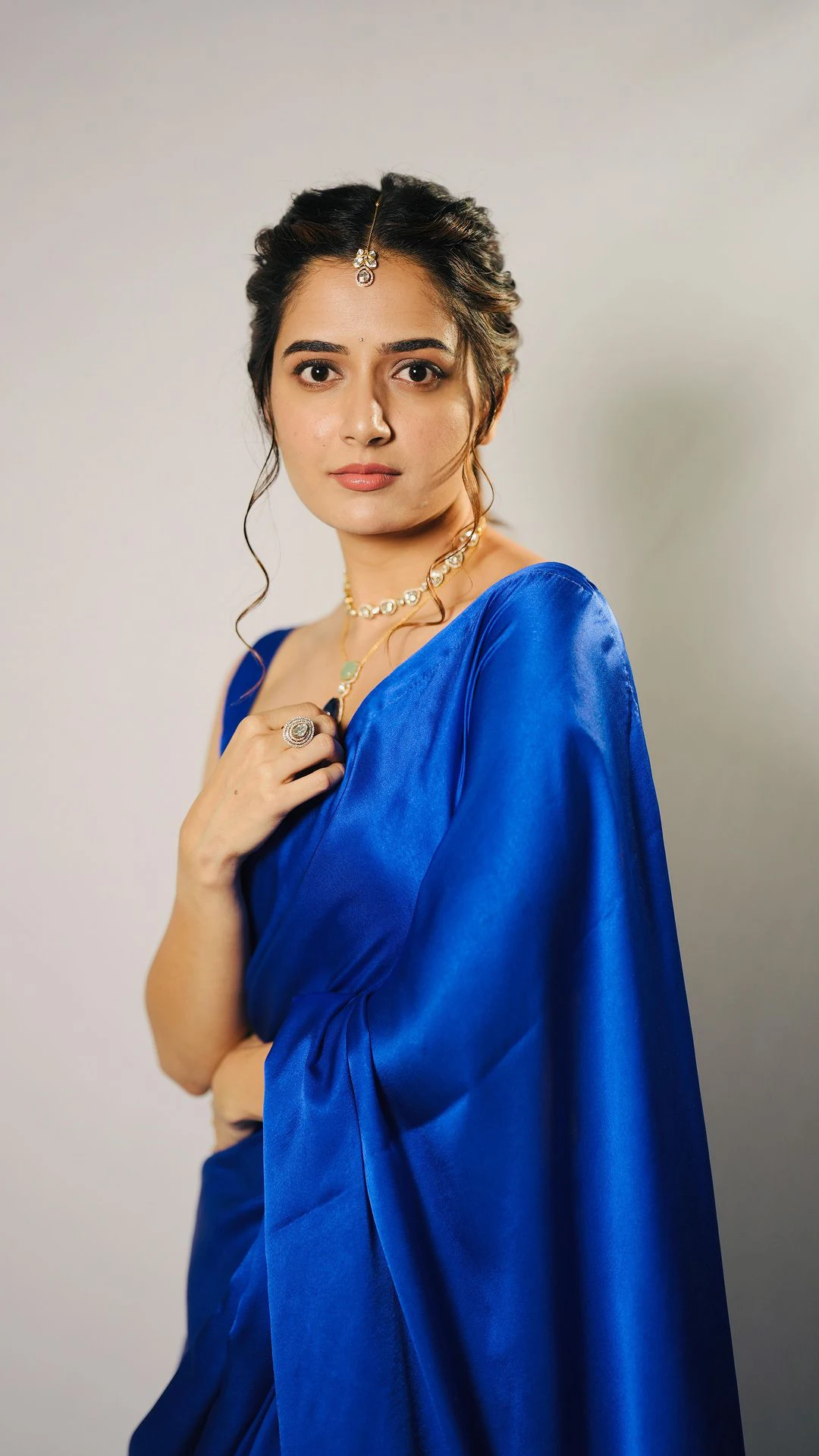 Tollywood Actress Ashika Ranganath Latest Saree Photos