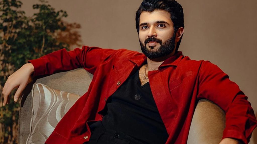Vijay Deverakonda sign a two projects in dil raju production