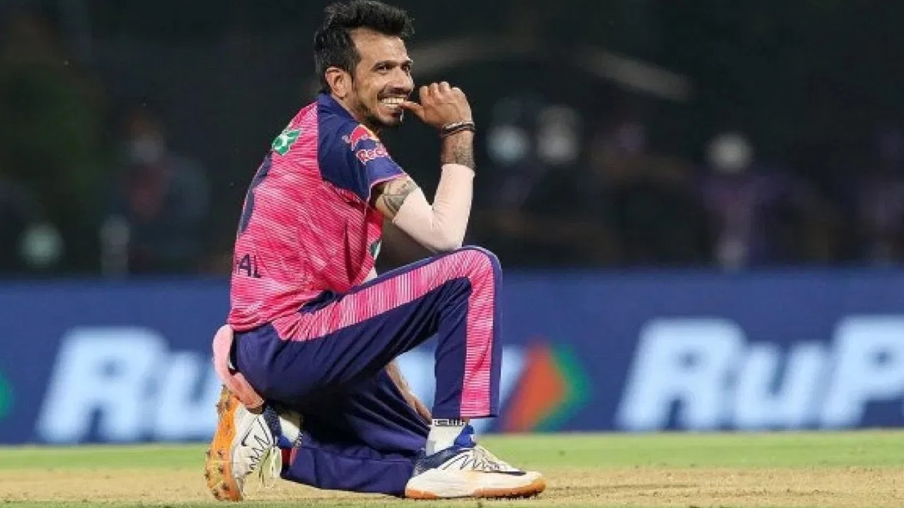 Yuzvendra Chahal : బ్యాటర్ల సిక్సర్ల పండగ.. చాహల్ ఖాతాలో చెత్త రికార్డు Yuzvendra Chahal : బ్యాటర్ల సిక్సర్ల పండగ.. చాహల్ ఖాతాలో చెత్త రికార్డు