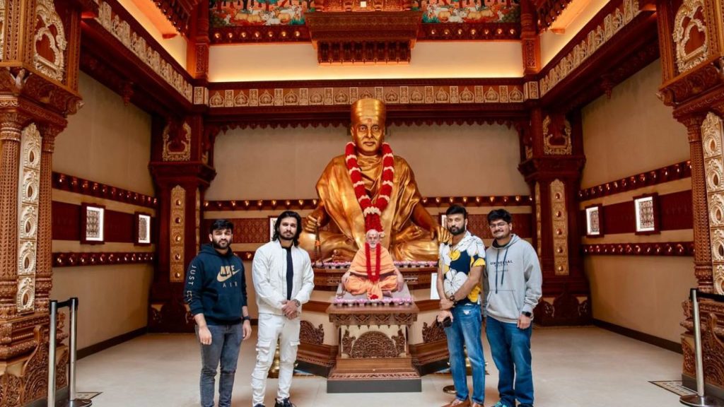 Nikhil Siddhartha visited biggest hindu Temple in America and Posted feeling Blessed 