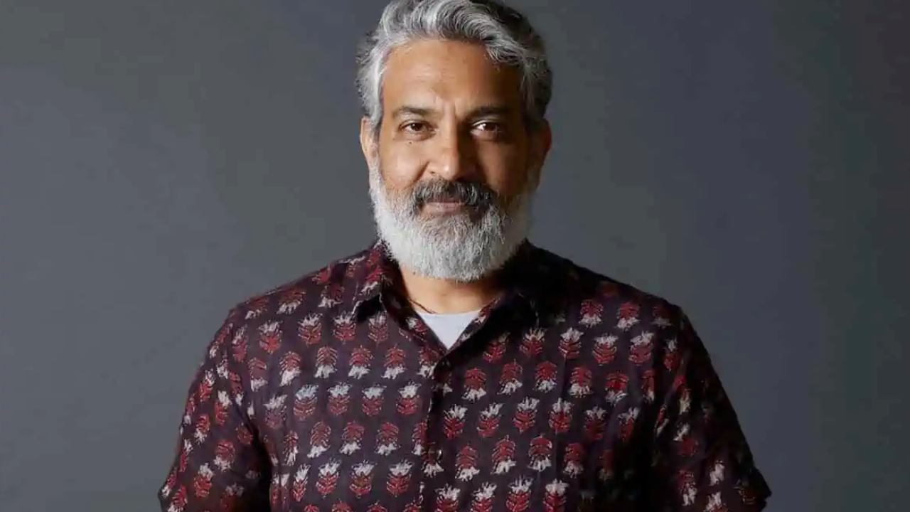 SS Rajamouli: ఇండస్ట్రీలో సంచలనం రేపుతున్న జక్కన్న మూవీ.. ఎందుకో తెలుసా? SS Rajamouli: ఇండస్ట్రీలో సంచలనం రేపుతున్న జక్కన్న మూవీ.. ఎందుకో తెలుసా?