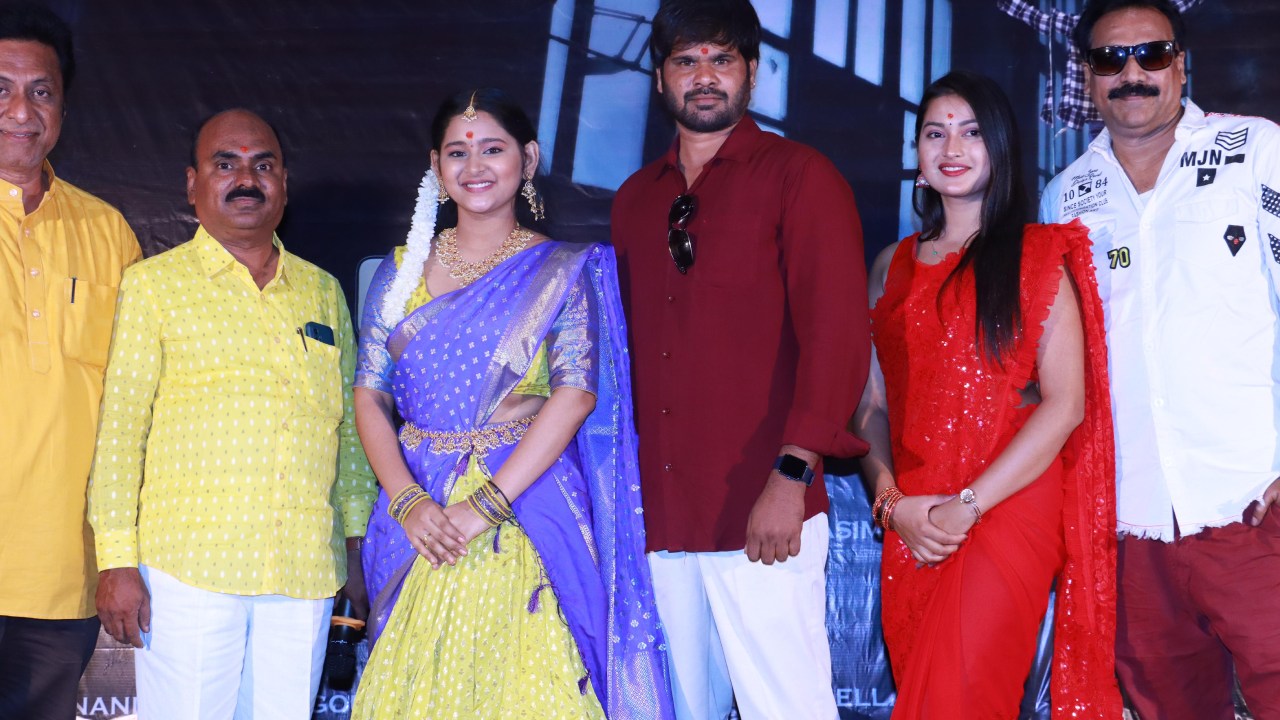 Thindibothu Dayyam : ‘తిండిబోతు దెయ్యం’.. టైటిల్ భలే ఉందే.. మొదలైన హారర్ కామెడీ కొత్త సినిమా.. Thindibothu Dayyam : ‘తిండిబోతు దెయ్యం’.. టైటిల్ భలే ఉందే.. మొదలైన హారర్ కామెడీ కొత్త సినిమా..
