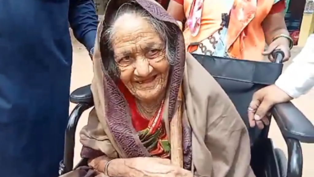 102 Year Old Vikarabad Woman Casts her Vote
